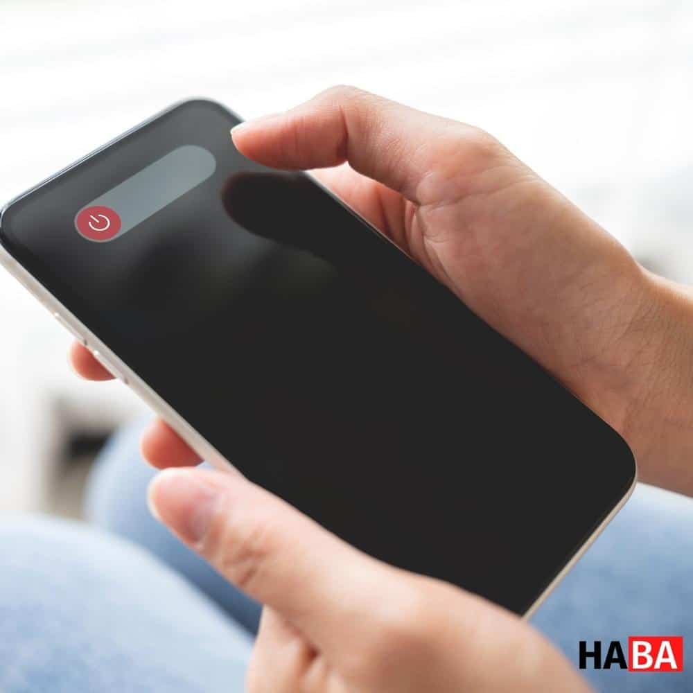 Tắt nguồn là việc bạn nên làm khi máy báo quá nóng